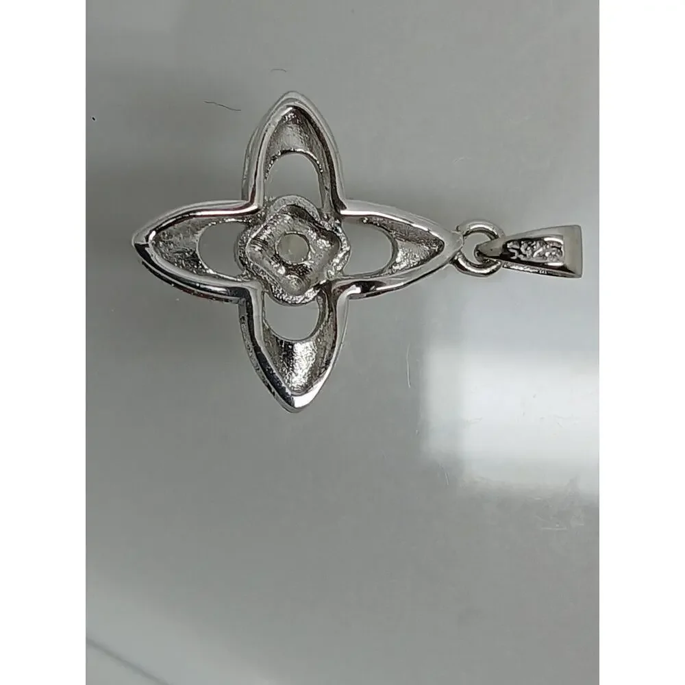 1990's Vintage Sterling Silver Simulated Diamond 4 Leaf Clover‎ Pendant New Rare